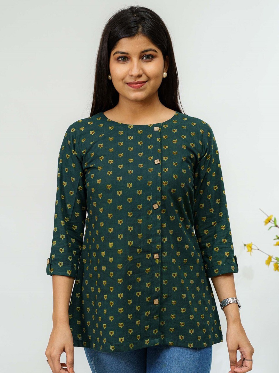 

TSUCCHI TRADITIONS Green Pure Cotton Kurti