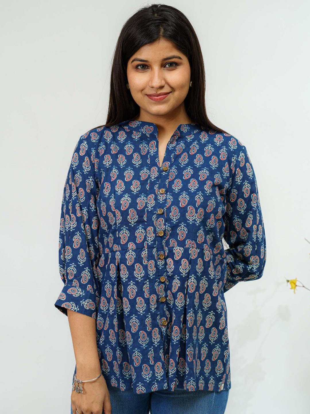 

TSUCCHI TRADITIONS Ethnic Motifs Printed Mandarin Collar Pleated Pure Cotton A-Line Kurti, Navy blue
