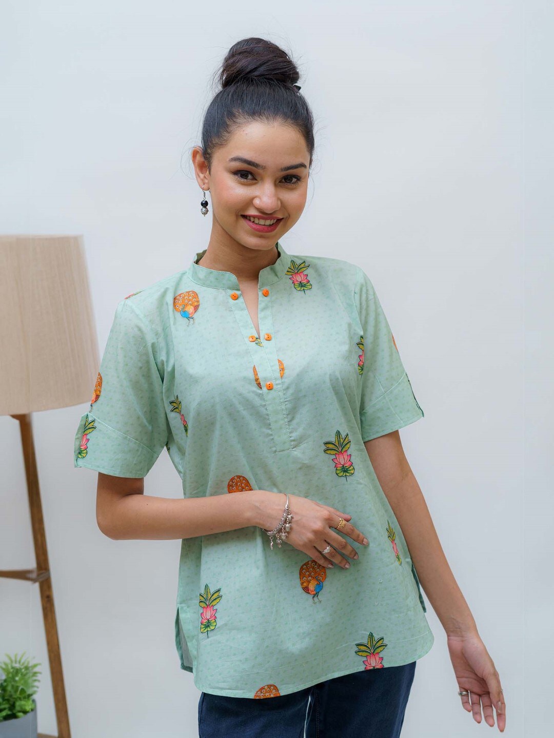

TSUCCHI TRADITIONS Floral Printed Mandarin Collar Pure Cotton Kurti, Green
