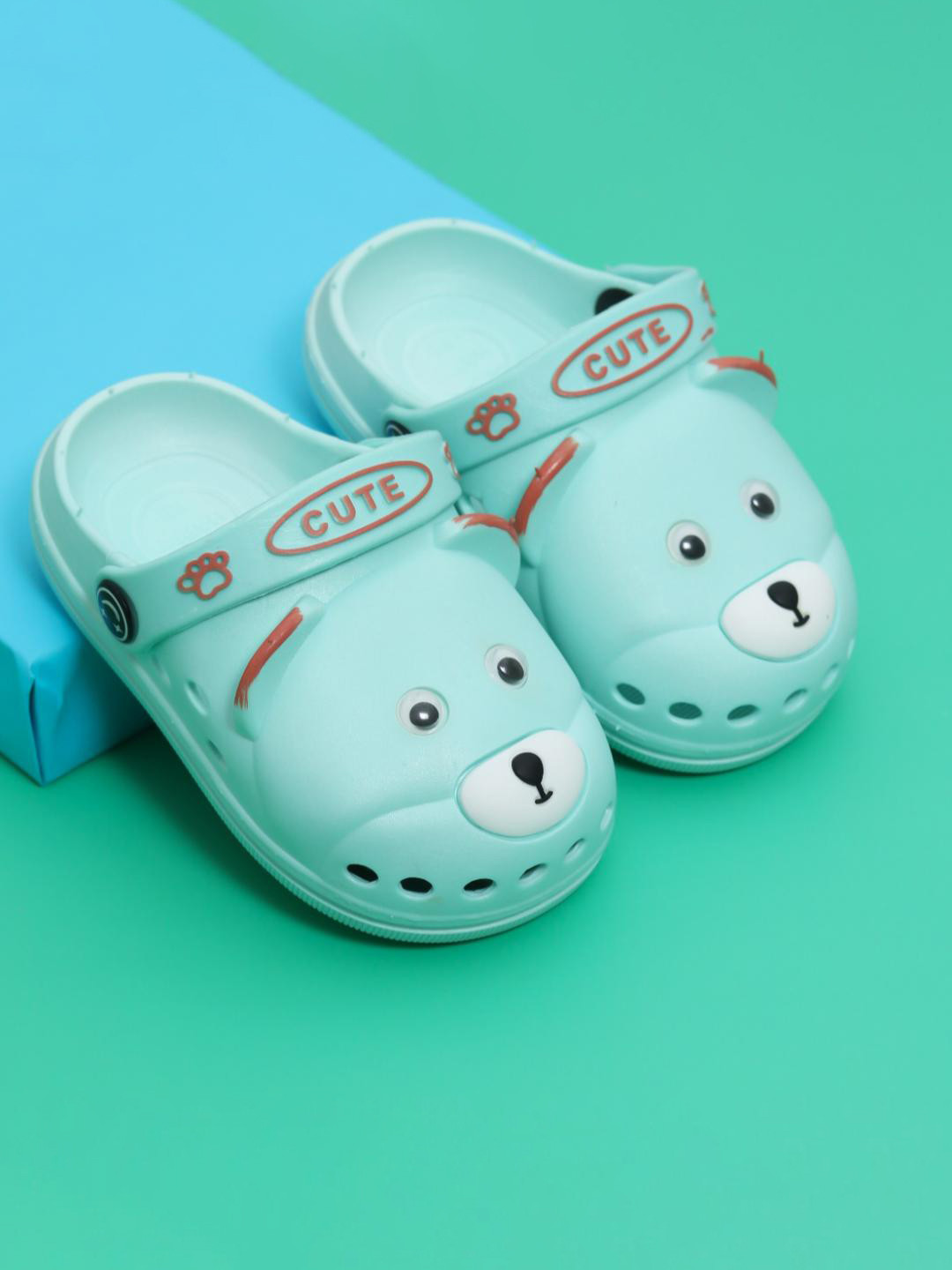 

Yellow Bee Boys Cute Bear Applique Rubber Clogs, Sea green