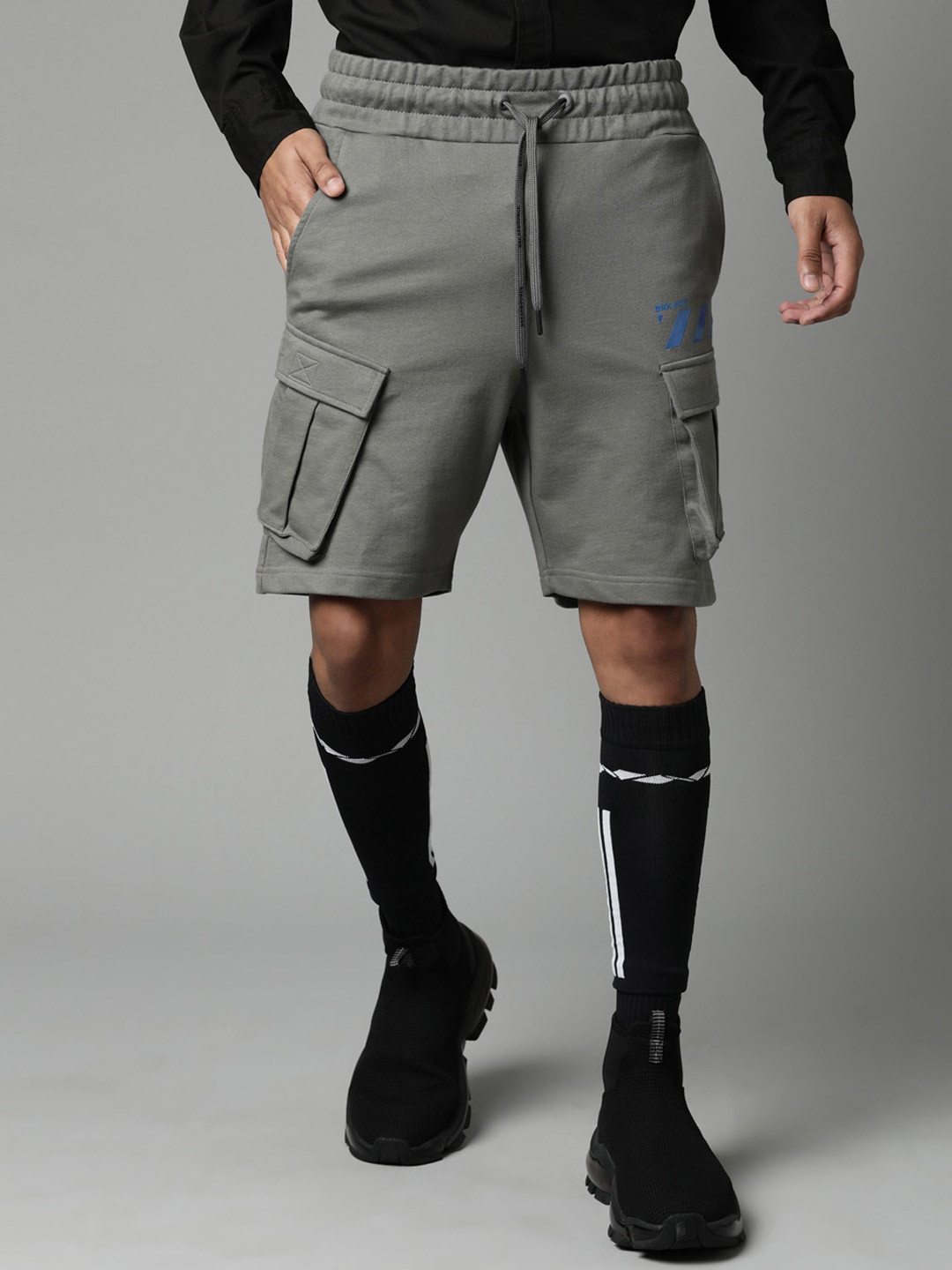 

Breakbounce Men Grey Mid-Rise Cotton Cargo Shorts