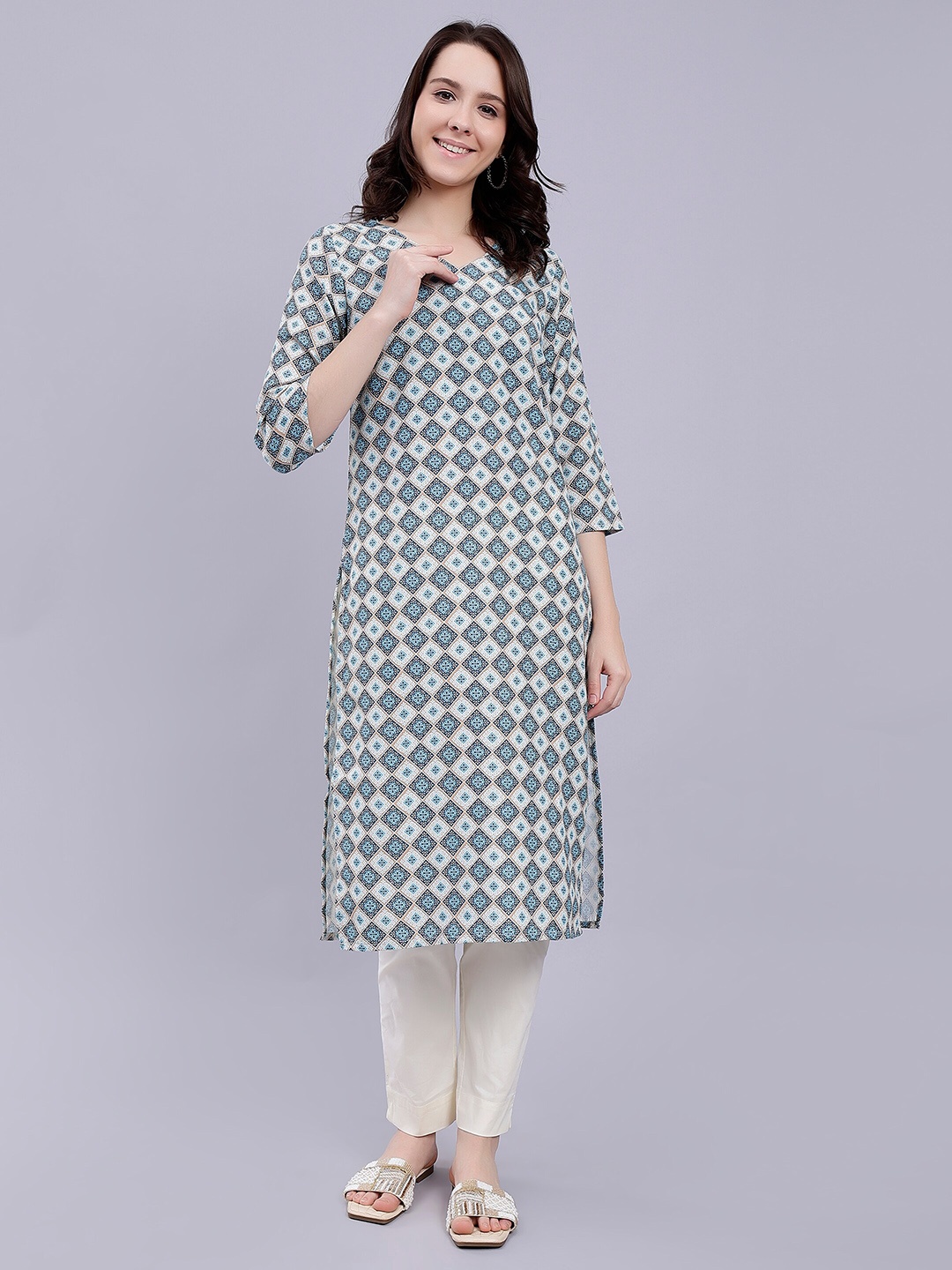

soan Geometric Printed V-Neck Straight Kurta, Beige
