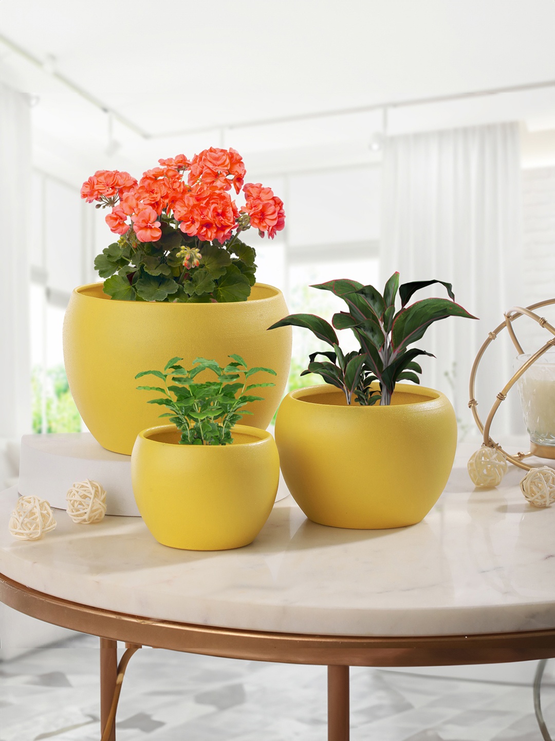 

Homspurts Apple Bowl 3Pieces Yellow Powder Coated Planters