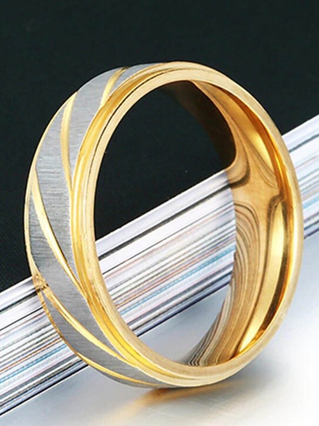 

VIEN Unisex Gold Plated Two Tone Twill Pattern Ring