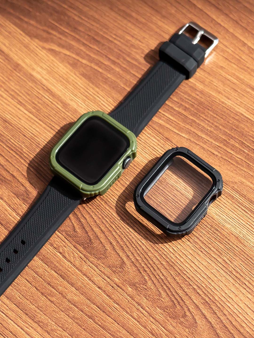 

DailyObjects Apple Smartwatch Strap With Screen Protector, Black