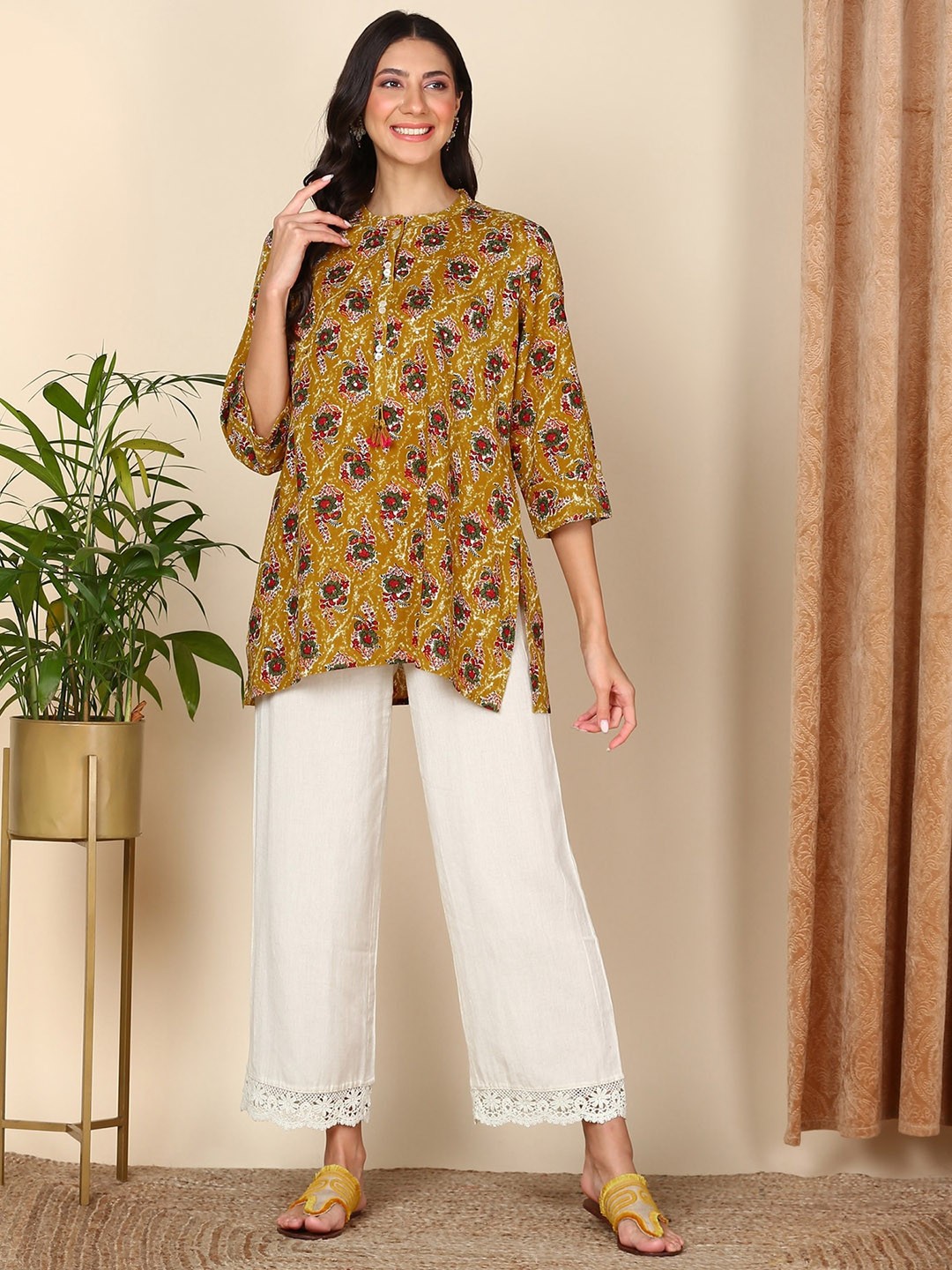 

HERE&NOW Floral Printed Liva Straight Kurta, Mustard