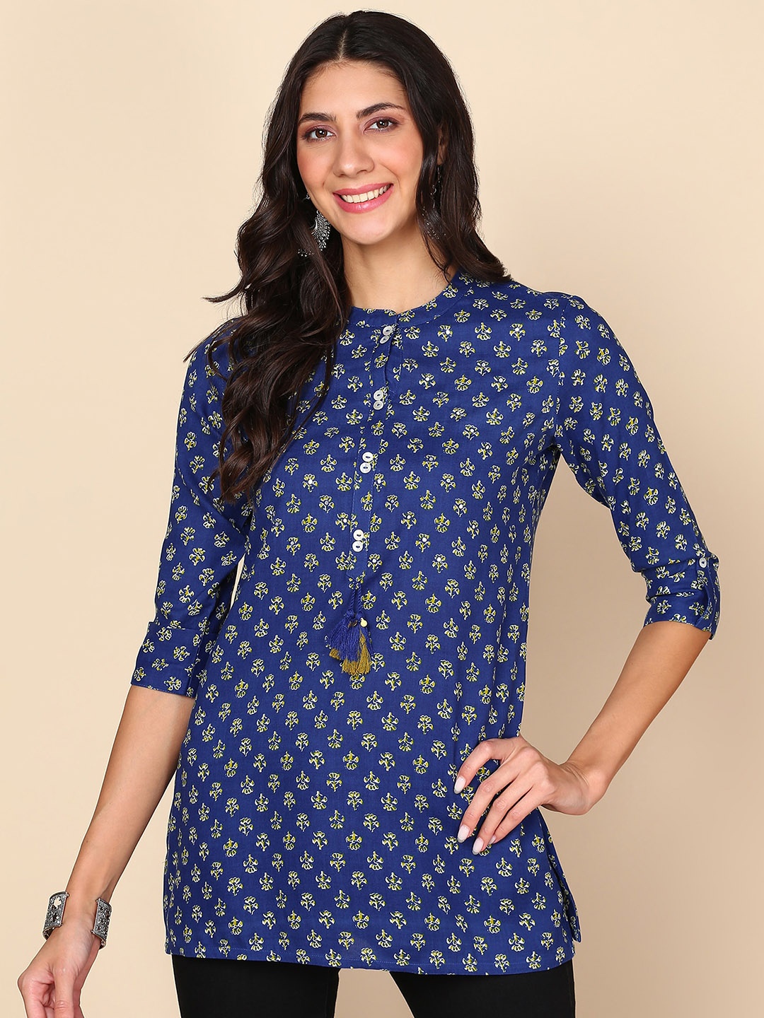 

HERE&NOW Women Blue Floral Printed Floral Liva Kurta