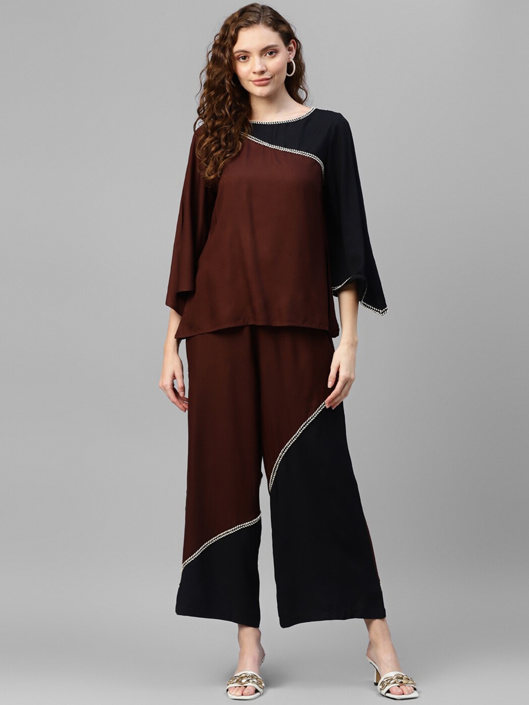 

DEEBACO Women Colourblocked Round Neck Viscose Rayon Co-Ord Set, Black