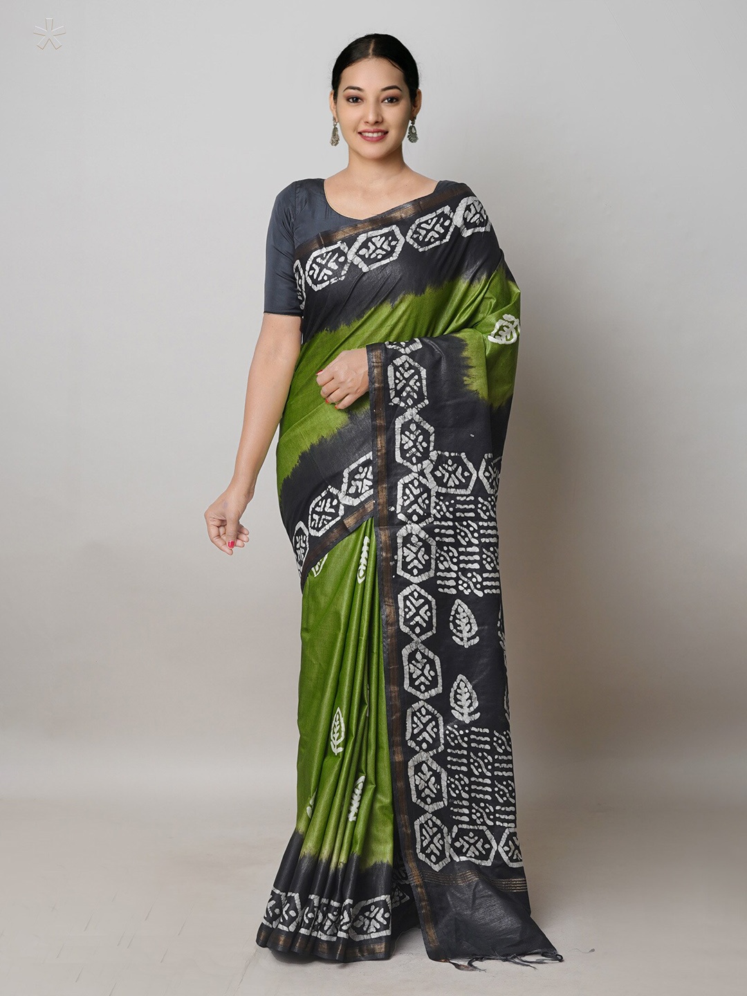 

Unnati Silks Ethnic Motifs Batik Printed Zari Silk Cotton Handloom Chanderi Saree, Green