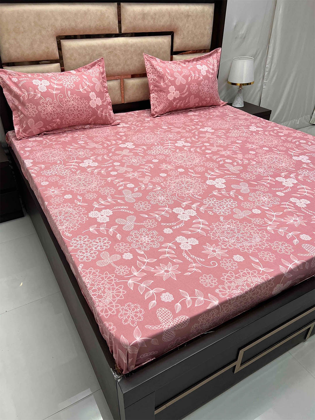 

Pure Decor Amulya Pink & White Floral 300 TC Queen Bedsheet with 2 Pillow Covers