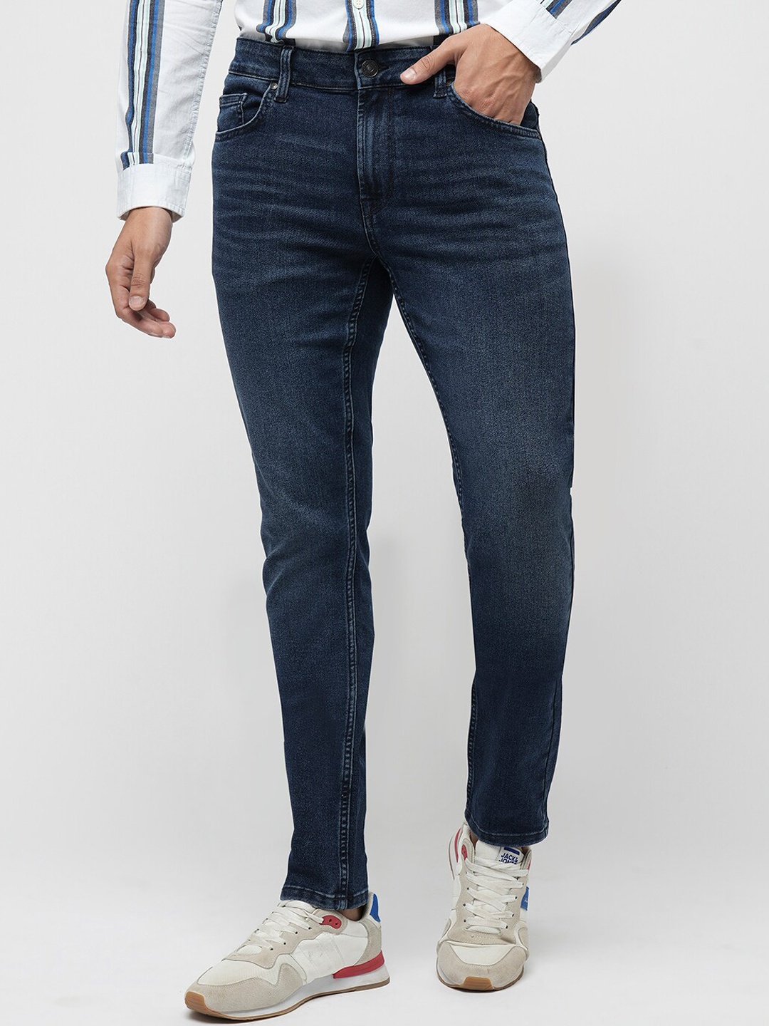 

Jack & Jones Men Slim Fit Light Fade Stretchable Jeans, Blue