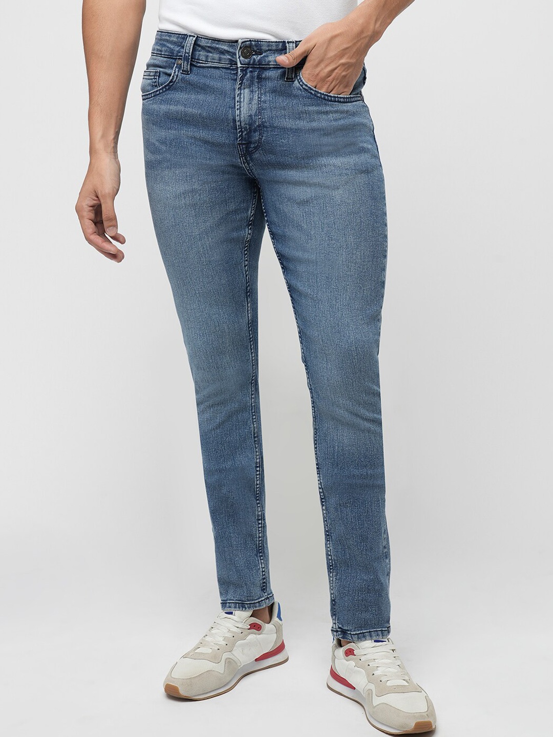 

Jack & Jones Men Slim Fit Light Fade Clean Look Stretchable Jeans, Blue