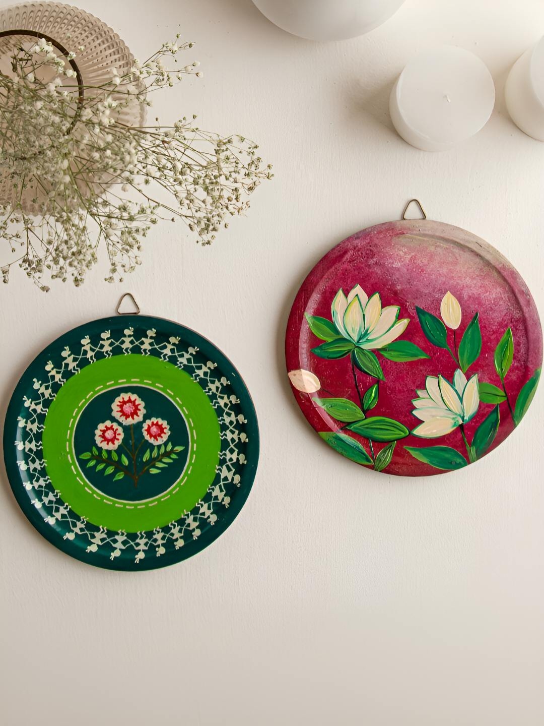 

Mirai Woods Green & Red 2 Pieces Sheesham Wood Hand Painted Hanging Wall Decor