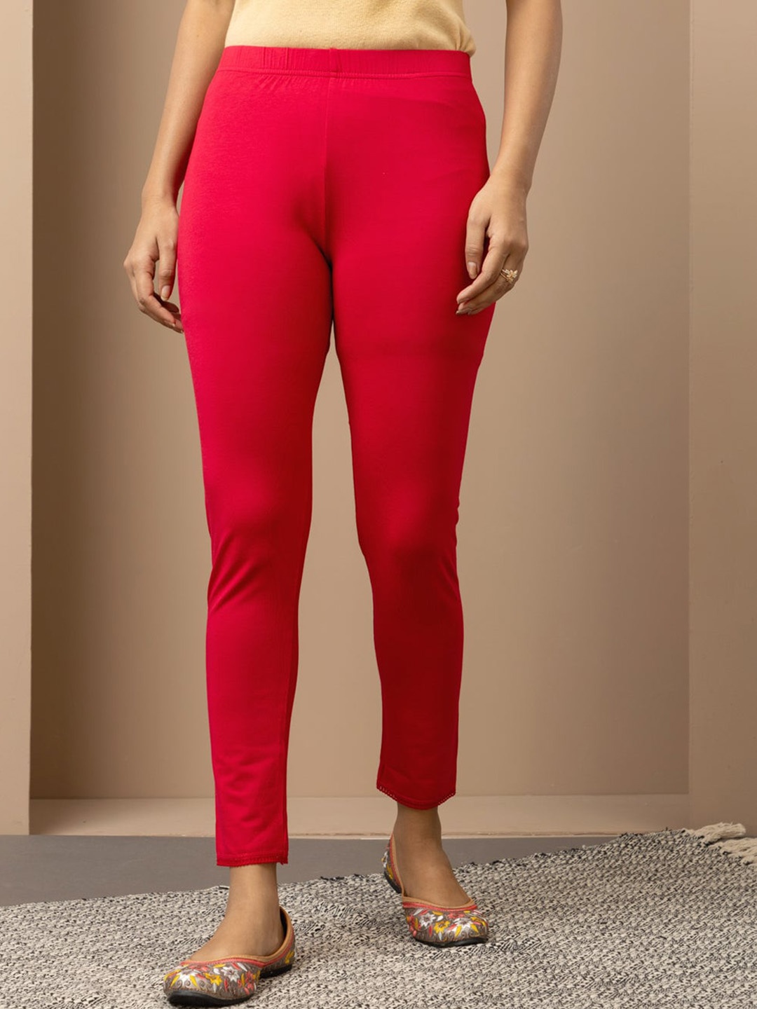 

Lakshita Mid Rise Plain Ankle Length Leggings, Red