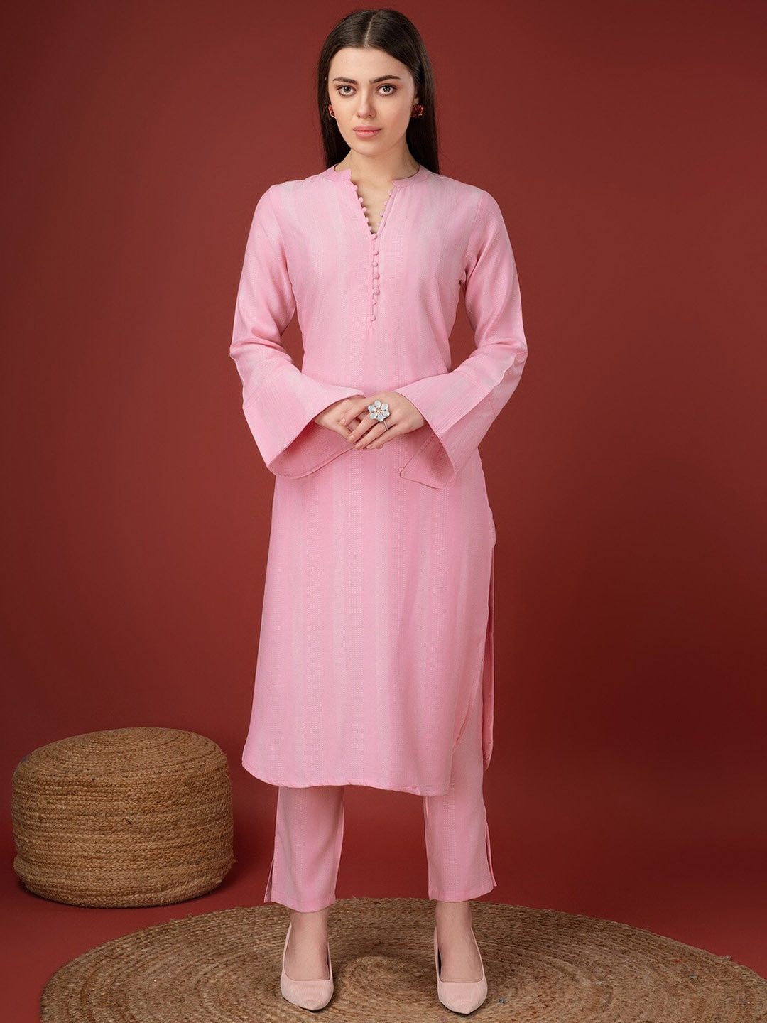 

soan Bell Sleeves Straight Kurta With Trousers, Pink