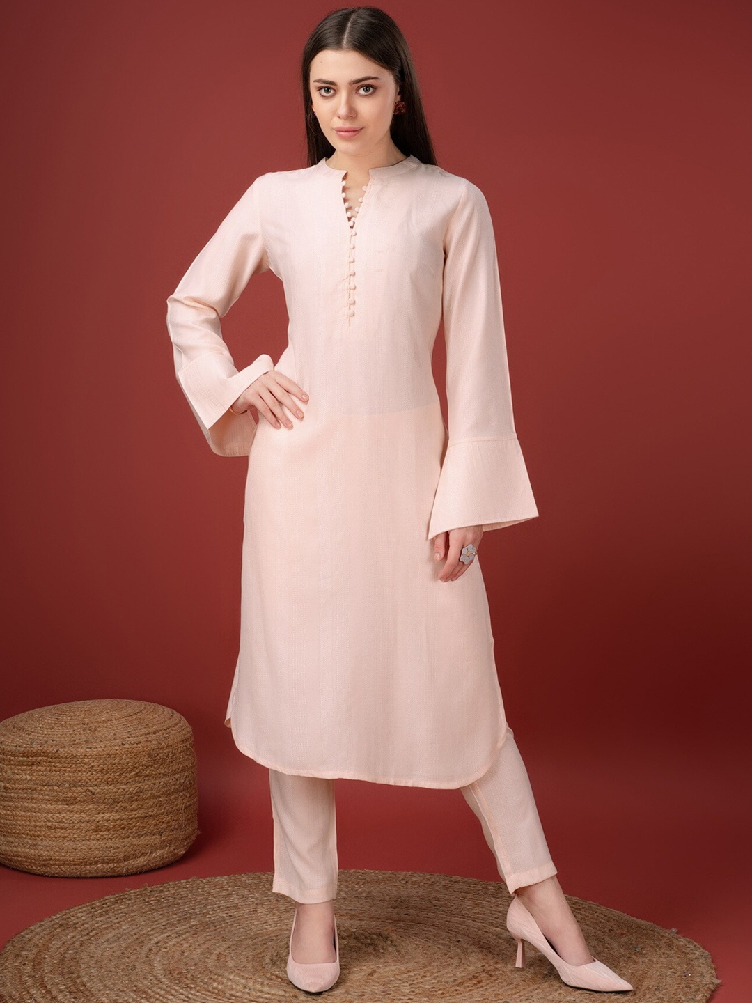 

soan Bell Sleeves Straight Kurta With Trousers, Beige