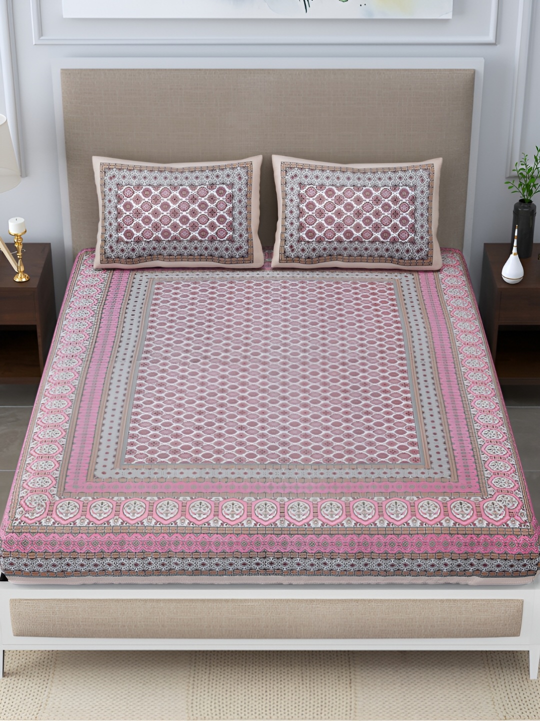 

DIGITRENDZZ Unique White & Pink Floral Cotton King Bedsheet With 2 Pillow Covers