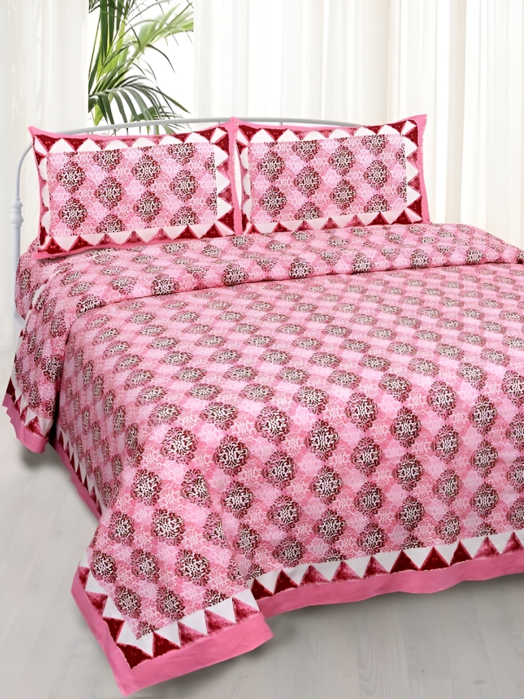 

DIGITRENDZZ Pink Floral Cotton 240 TC King Bedsheet with 2 Pillow Covers