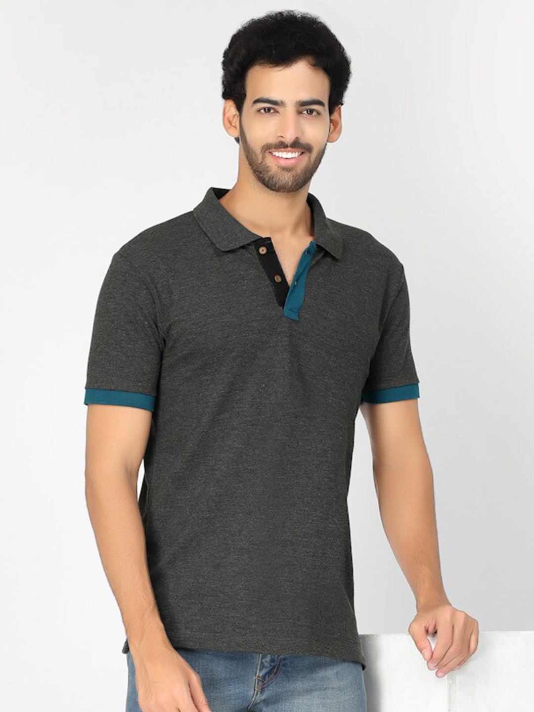 

Kalt Colourblocked Polo Collar Regular Fit T-shirt, Grey