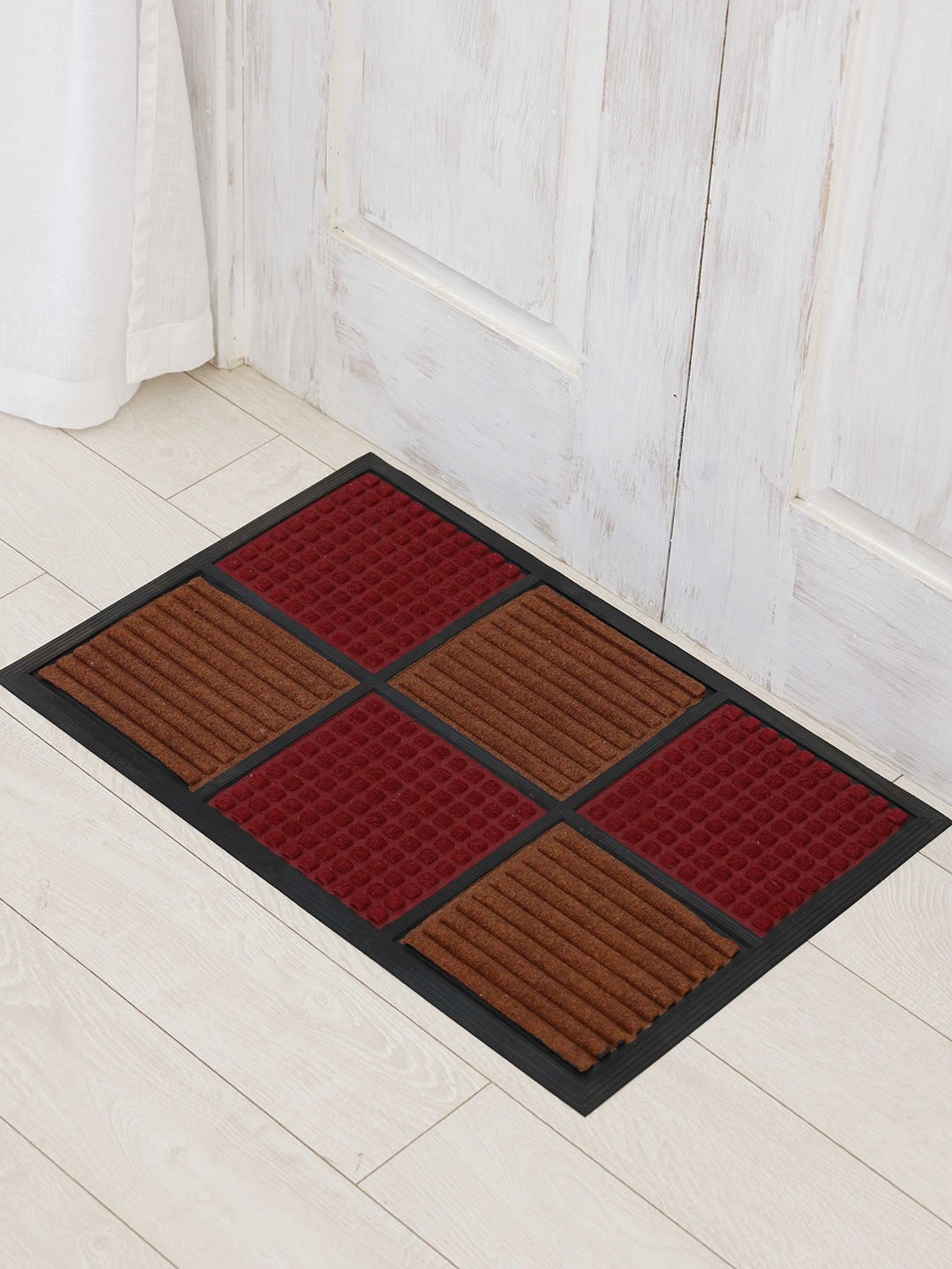 

Ariana Brown & Red Checked Anti-Skid Doormat