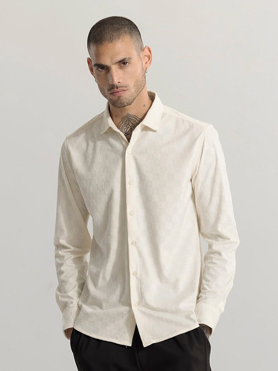 

Snitch White Checked Classic Slim Fit Casual Shirt