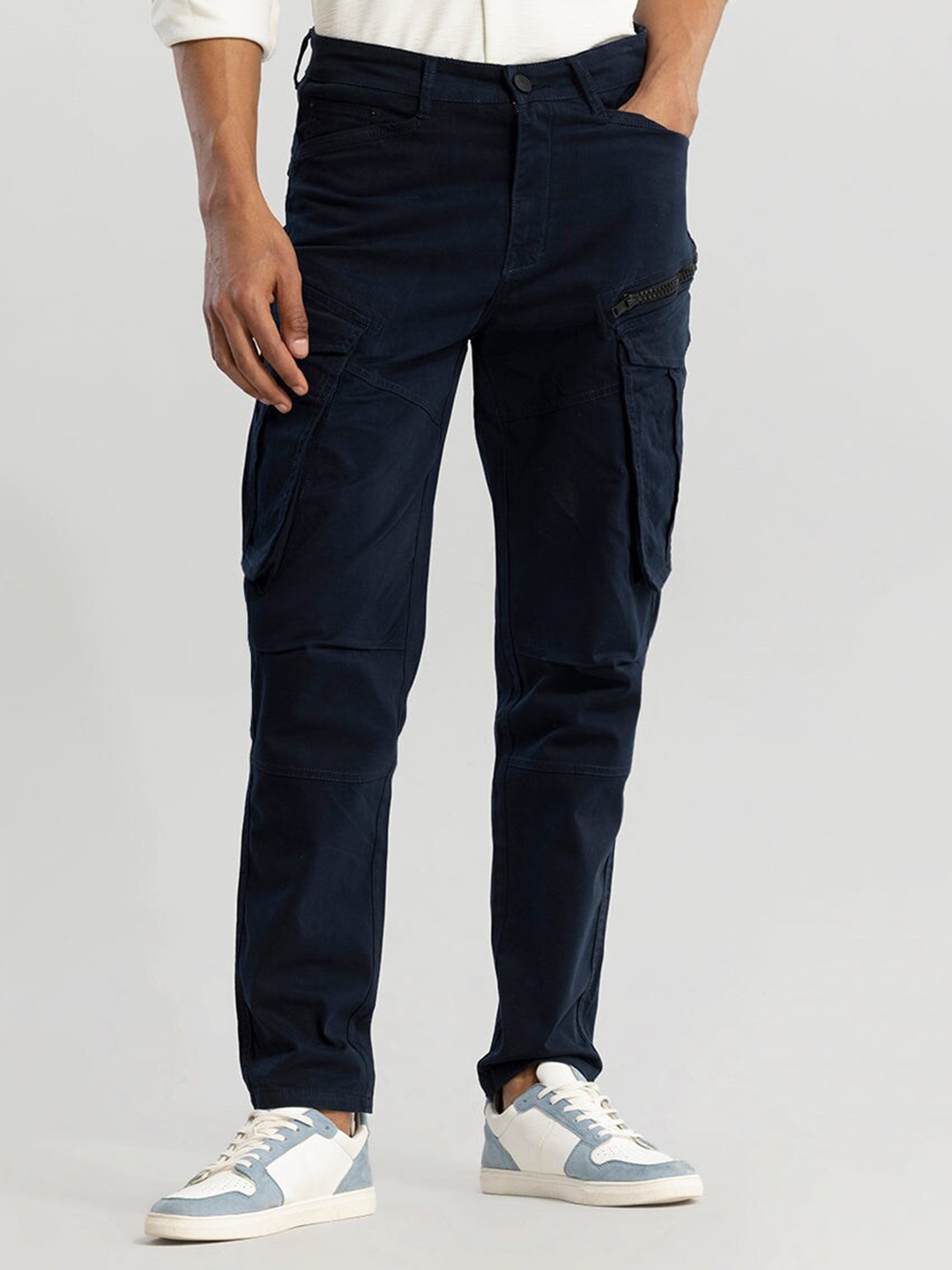 

Snitch Men Smart Mid Rise Tapered Fit Trousers, Navy blue