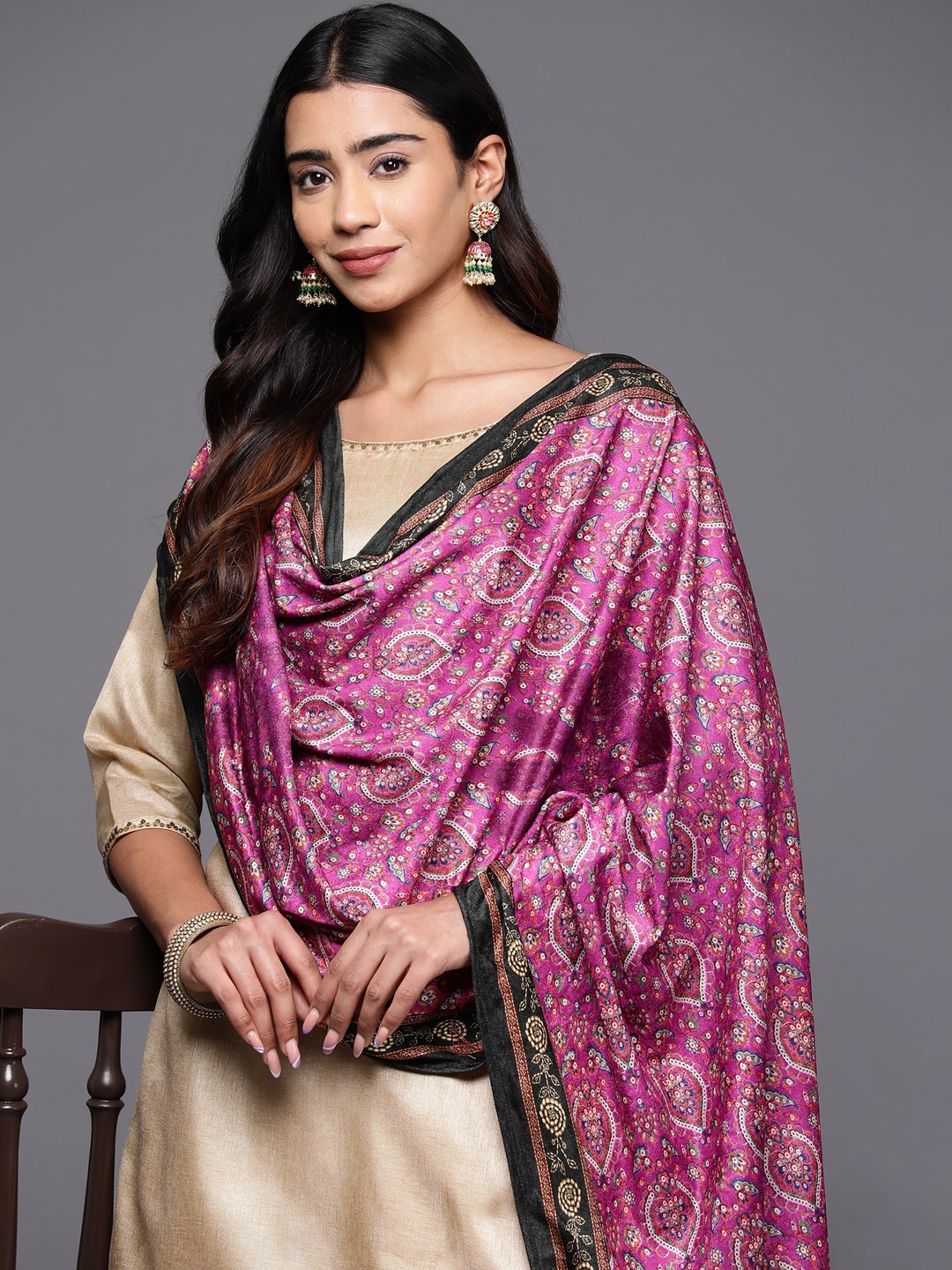 

Varanga Women Floral Printed Velvet Shawl, Pink