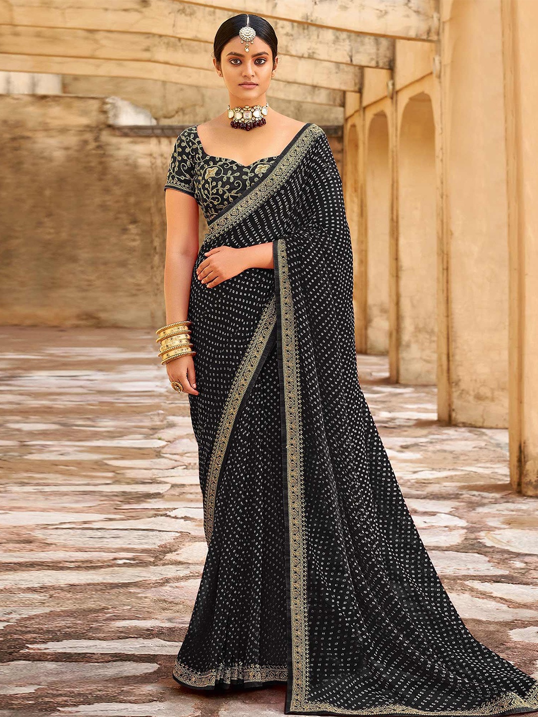 

Ariya Prints Printed Pure Georgette Bandhani Saree, Black