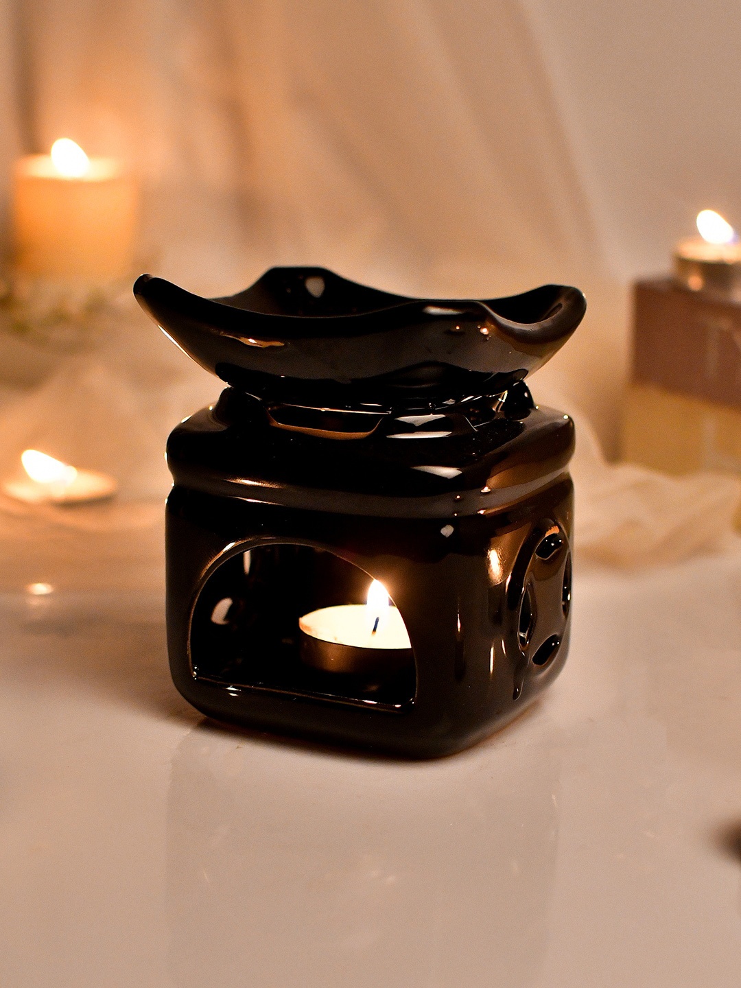 

TAYHAA Black Ceramic Serenity Aroma Oil Diffuser