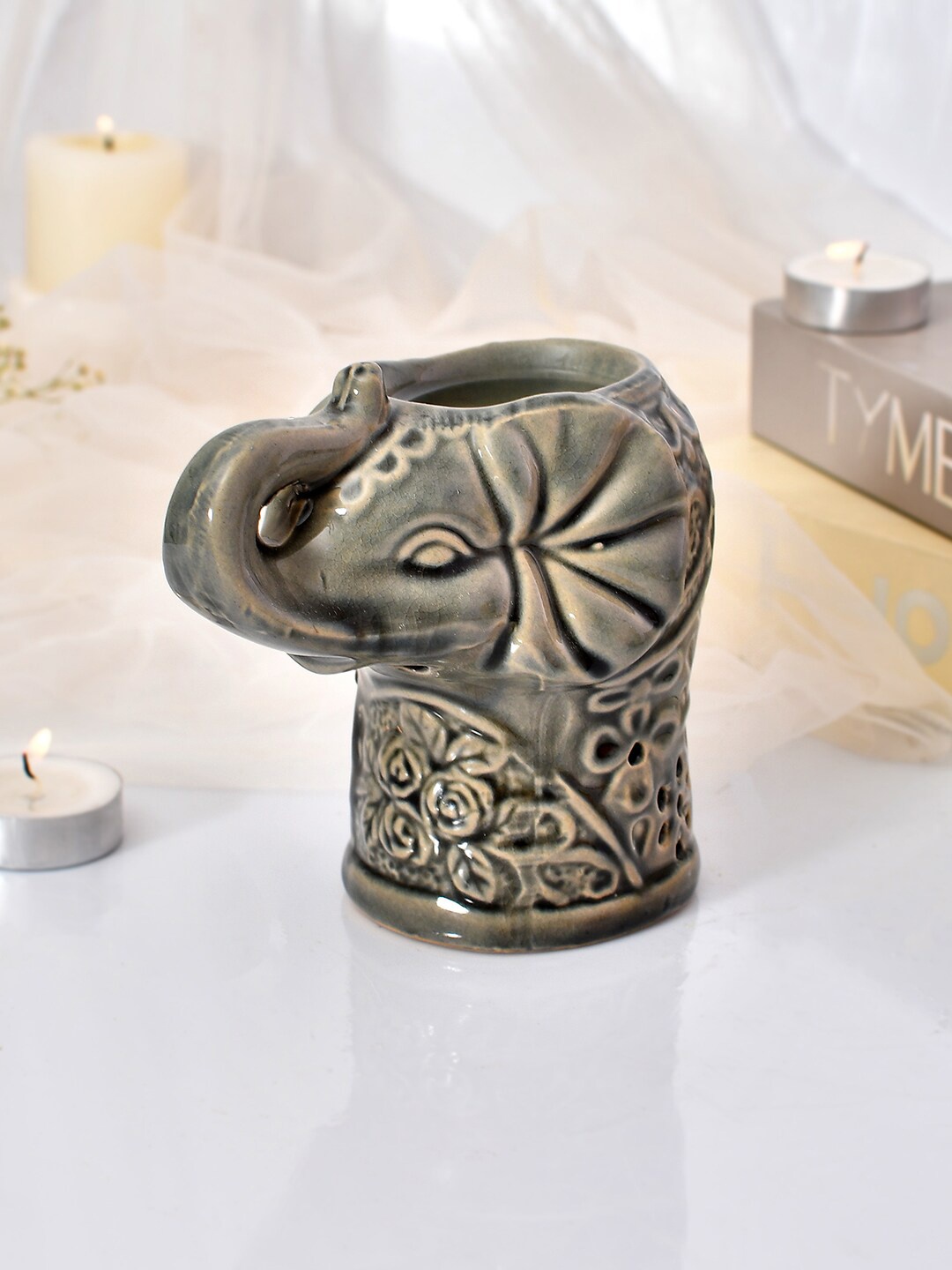 

TAYHAA Grey Ceramic Elephant Shape Aroma Oil Diffusers