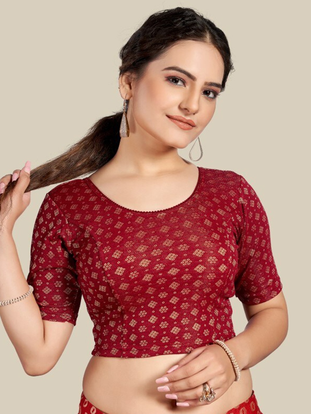 

HIMRISE Floral Printed Saree Blouse, Maroon