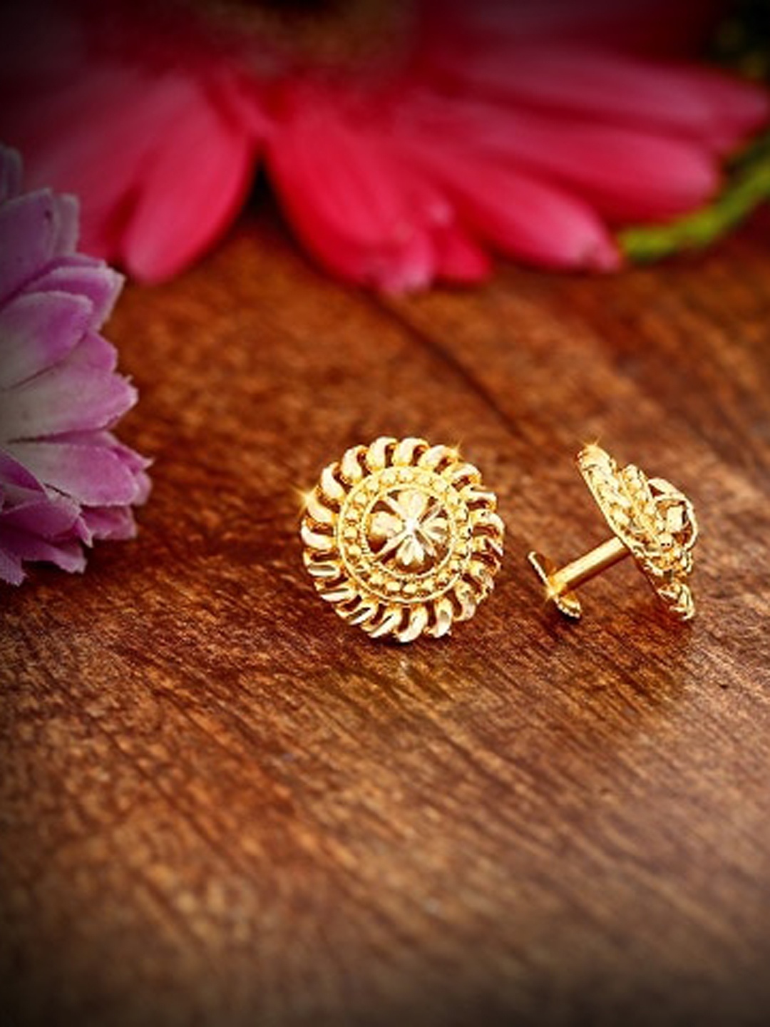 Vighnaharta Set Of 6 Gold-Plated Floral Studs Earrings