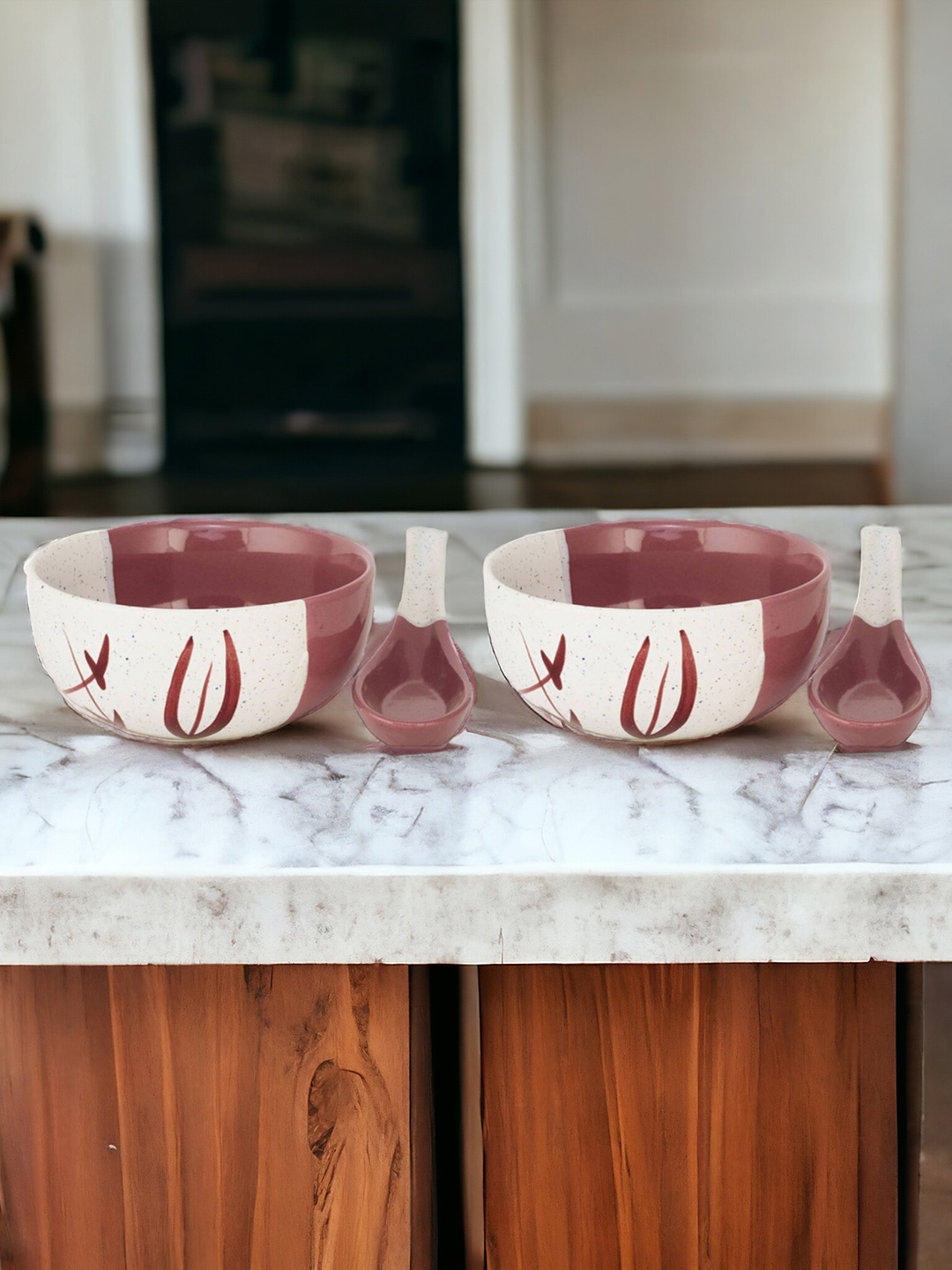 

Kittens 4 Pcs Mauve & White Hand Painted Ceramic Glossy Soup Bowl with Spoon