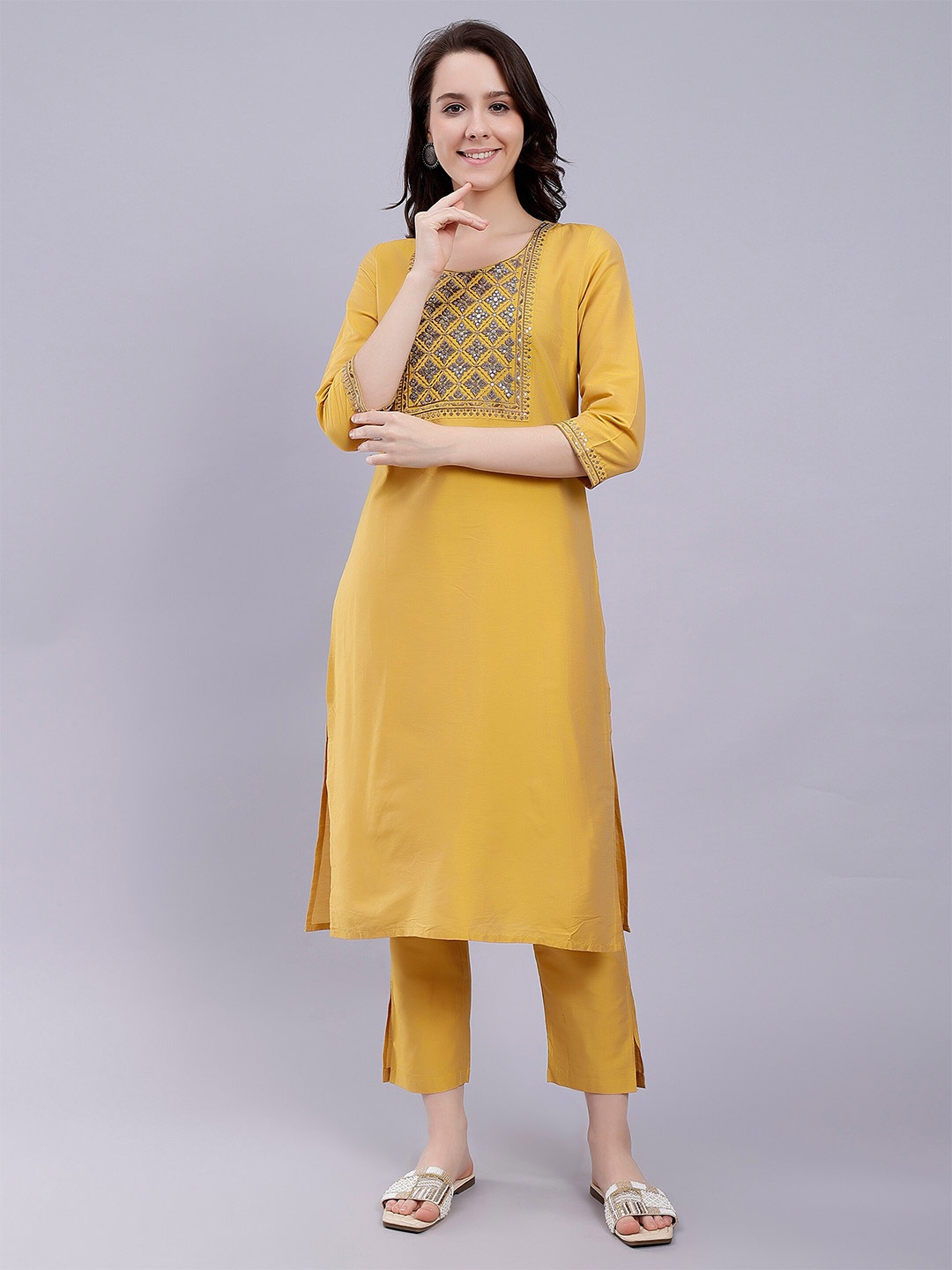 

soan Floral Yoke Design Sequinned Straight Kurta, Yellow