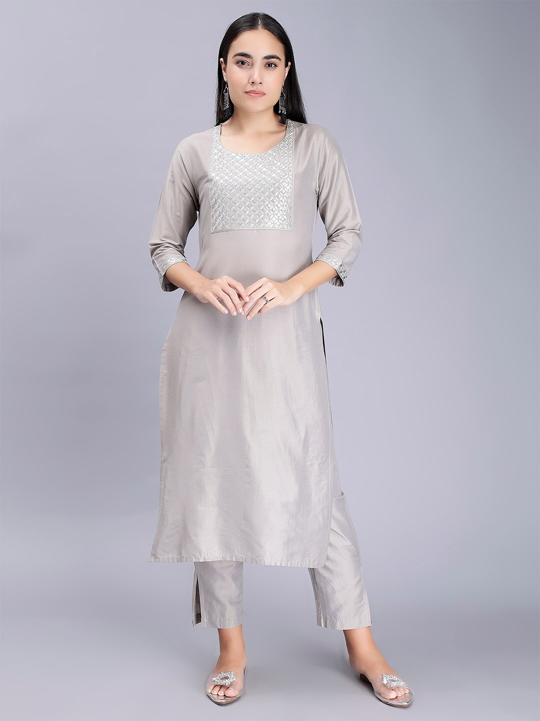 

soan Ethnic Motifs Sequinned Embroidered Yoke Design Straight Kurta, Grey