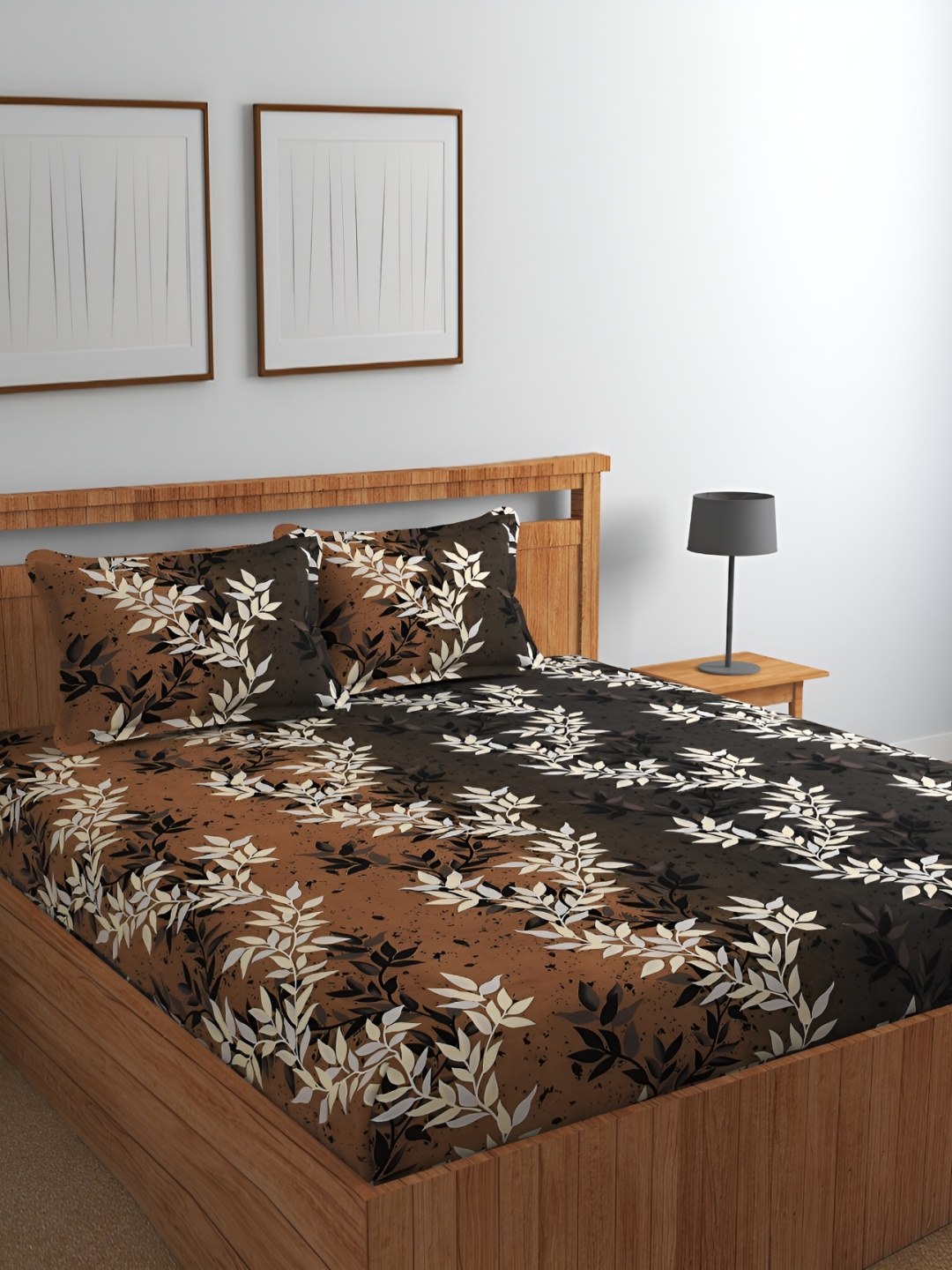 

GLORIES Brown Black Floral Fitted 210 TC King Bedsheet with 2 Pillow Covers
