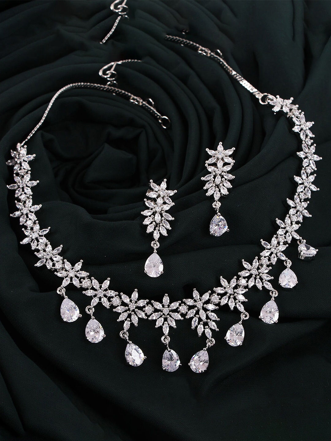 

Mirana Naisha Rhodium-Plated Artificial Stones Necklace Set, Silver