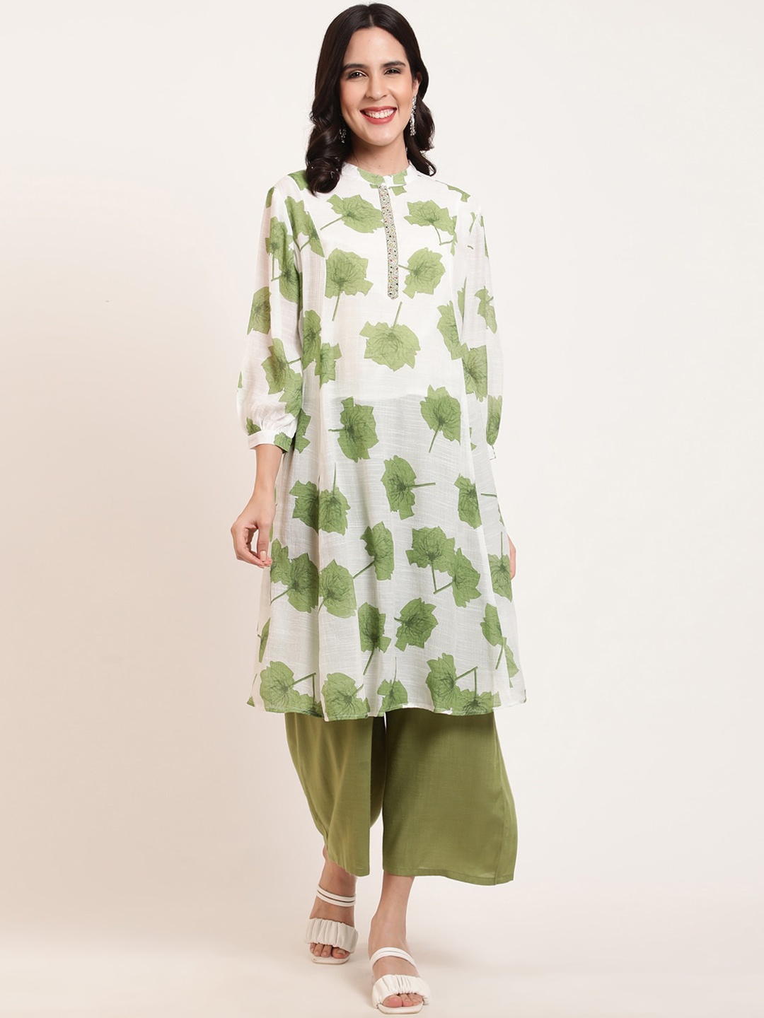 

FFU Floral Printed Mandarin Collar Thread Work A-Line Kurta With Palazzo, Green