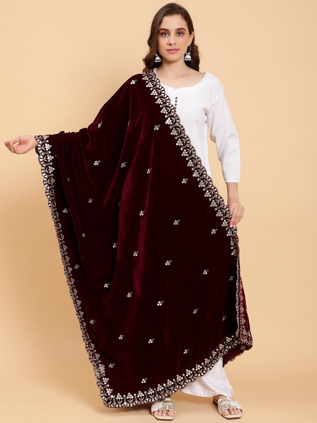

Moda Chales Embroidered Velvet Dupatta with Sequinned, Burgundy