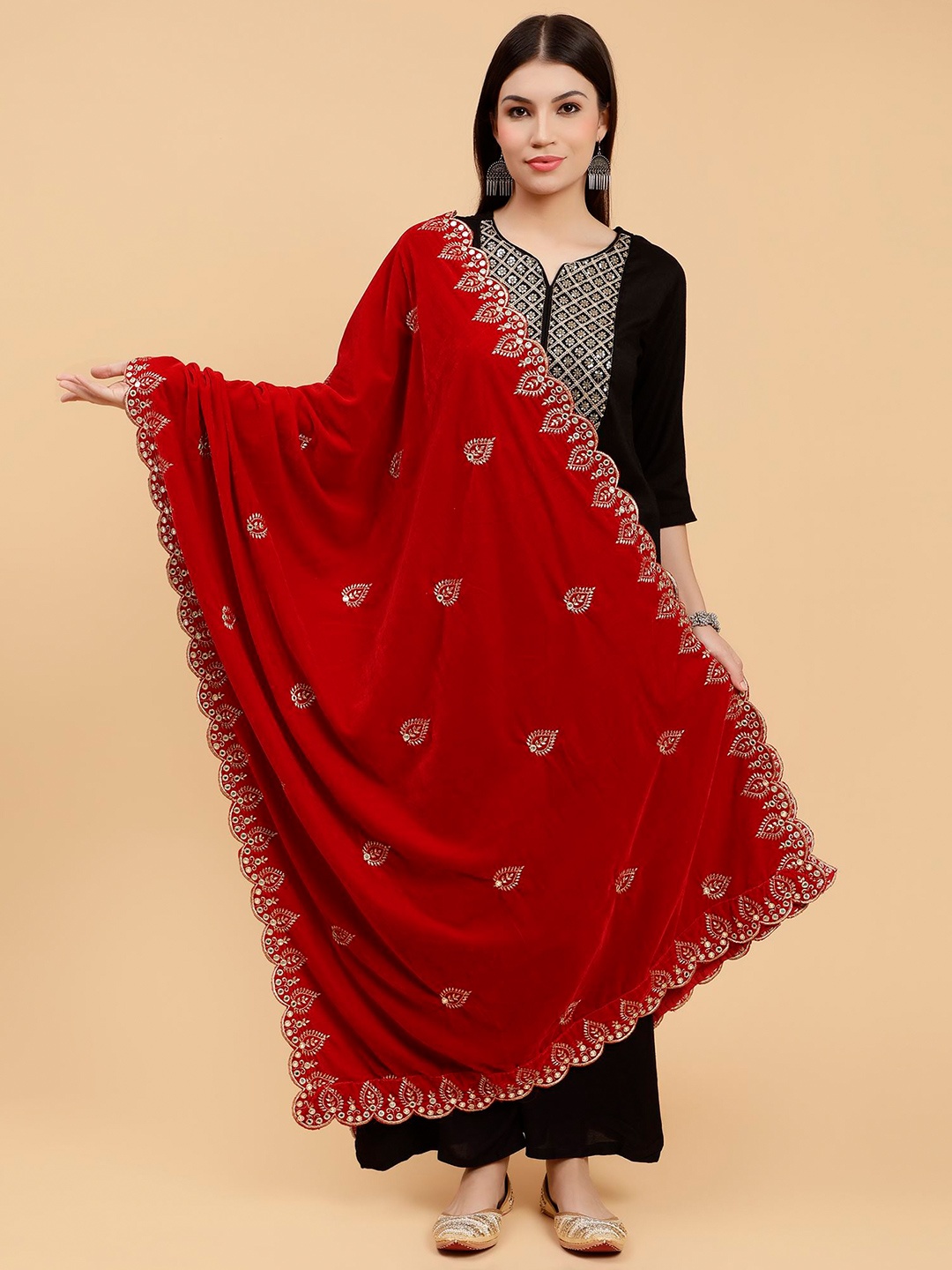

Moda Chales Ethnic Motifs Embroidered Sequined Velvet Dupatta, Red