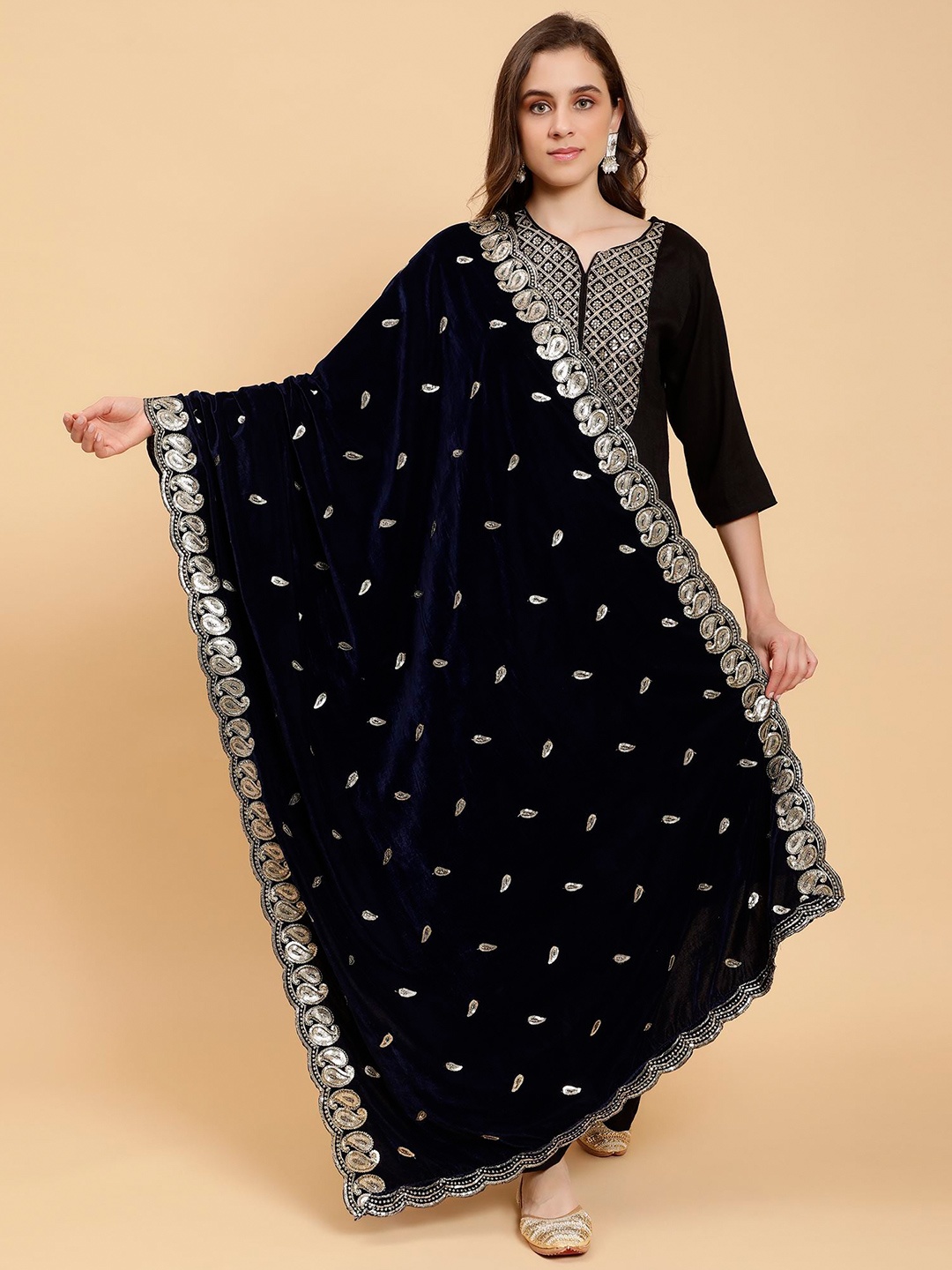 

Moda Chales Embroidered Velvet Dupatta with Sequinned, Navy blue