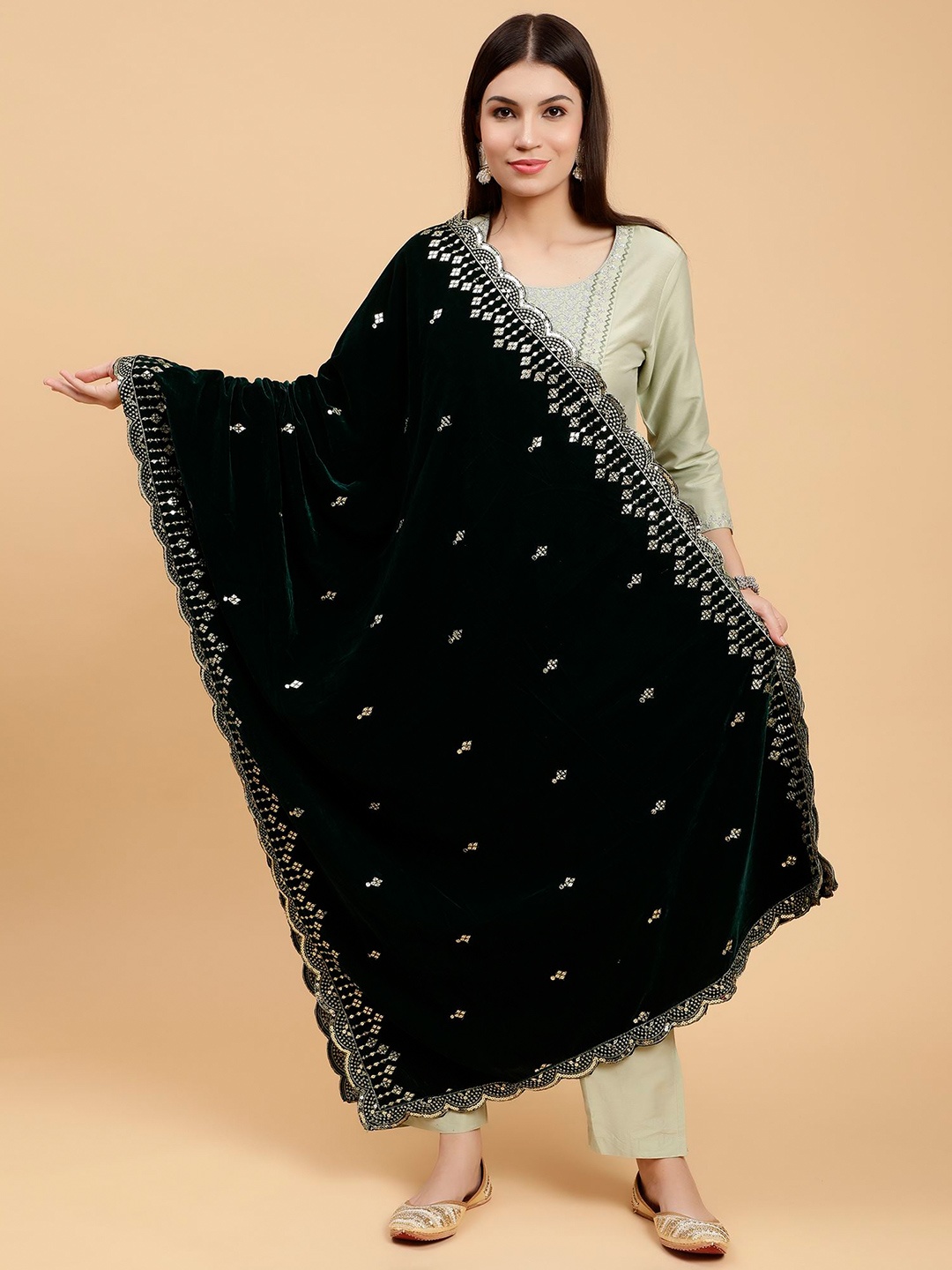 

Moda Chales Embroidered Sequined Velvet Dupatta, Green