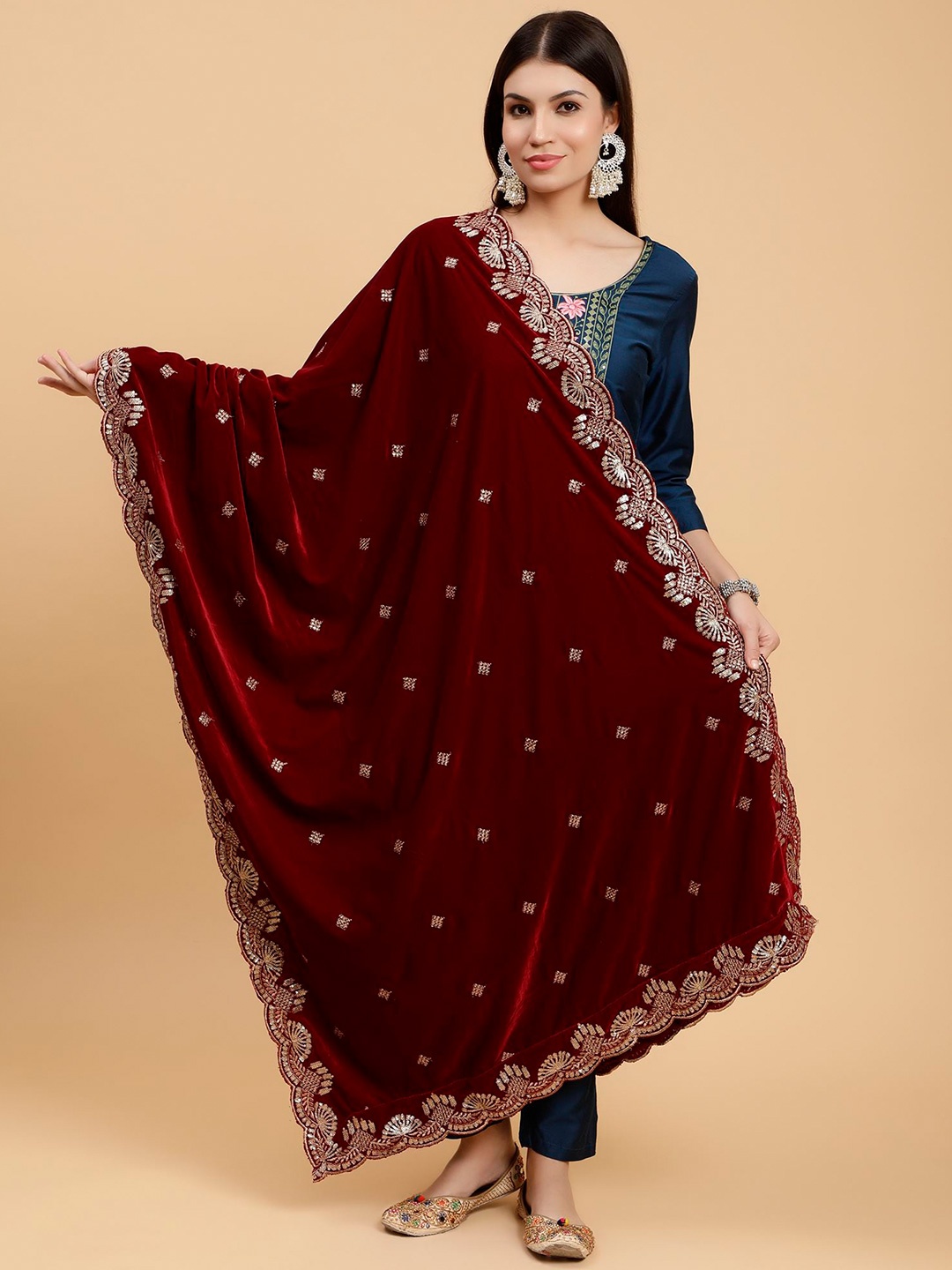 

Moda Chales Ethnic Motifs Embroidered Velvet Dupatta With Sequinned, Maroon