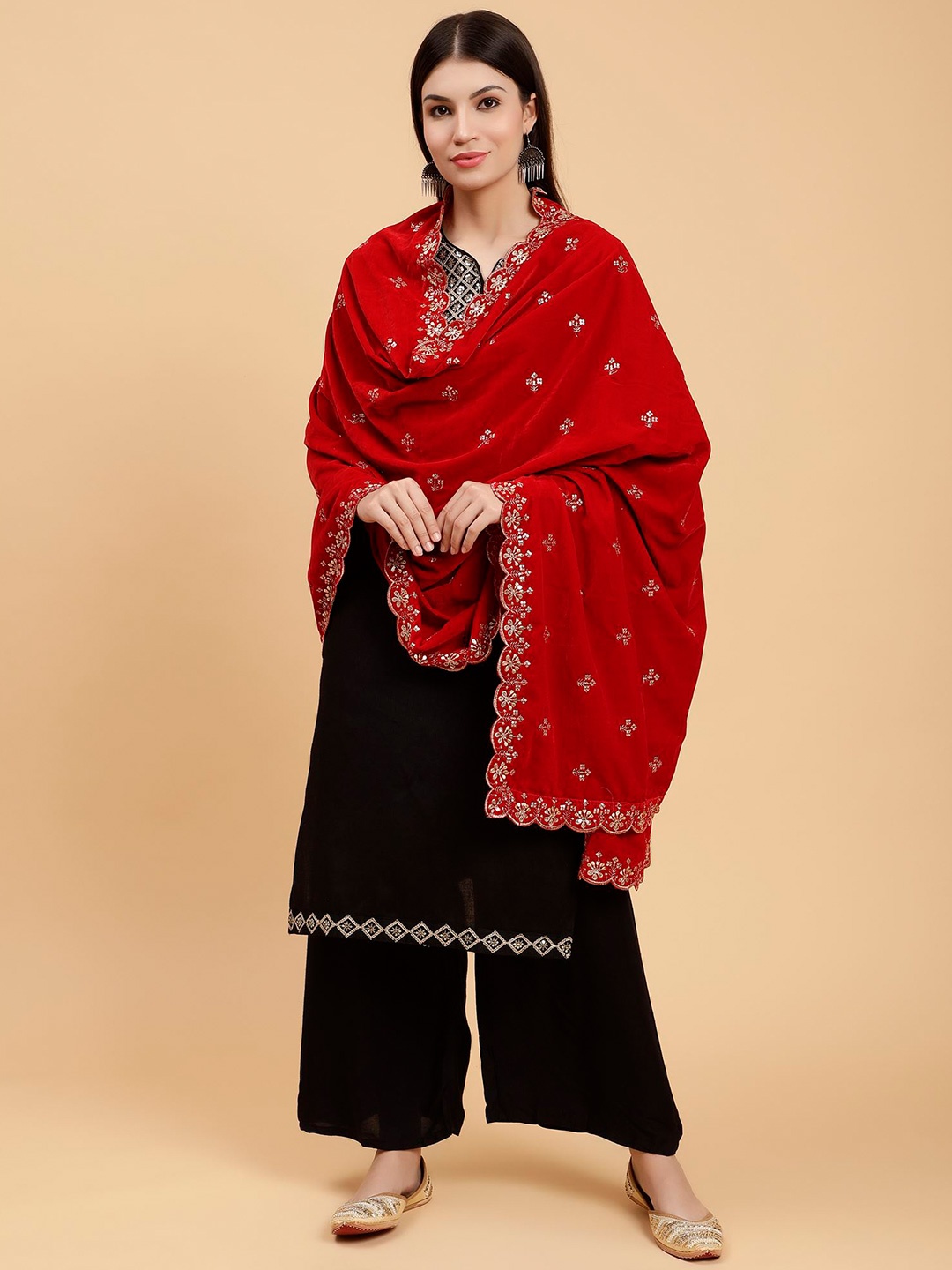 

Moda Chales Floral Embroidered Sequinned Velvet Dupatta, Red