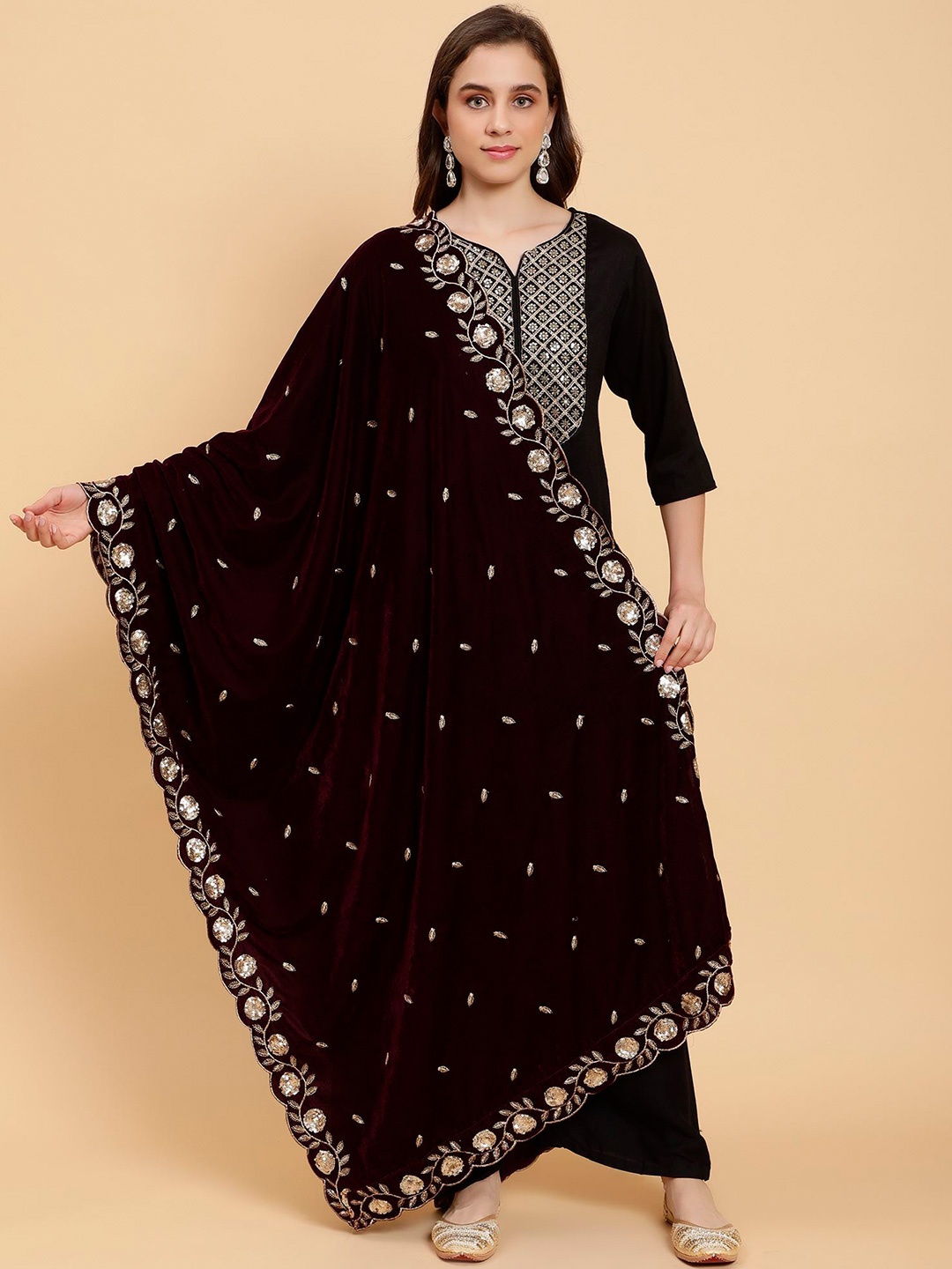 

Moda Chales Ethnic Motifs Embroidered Sequined Velvet Dupatta, Burgundy