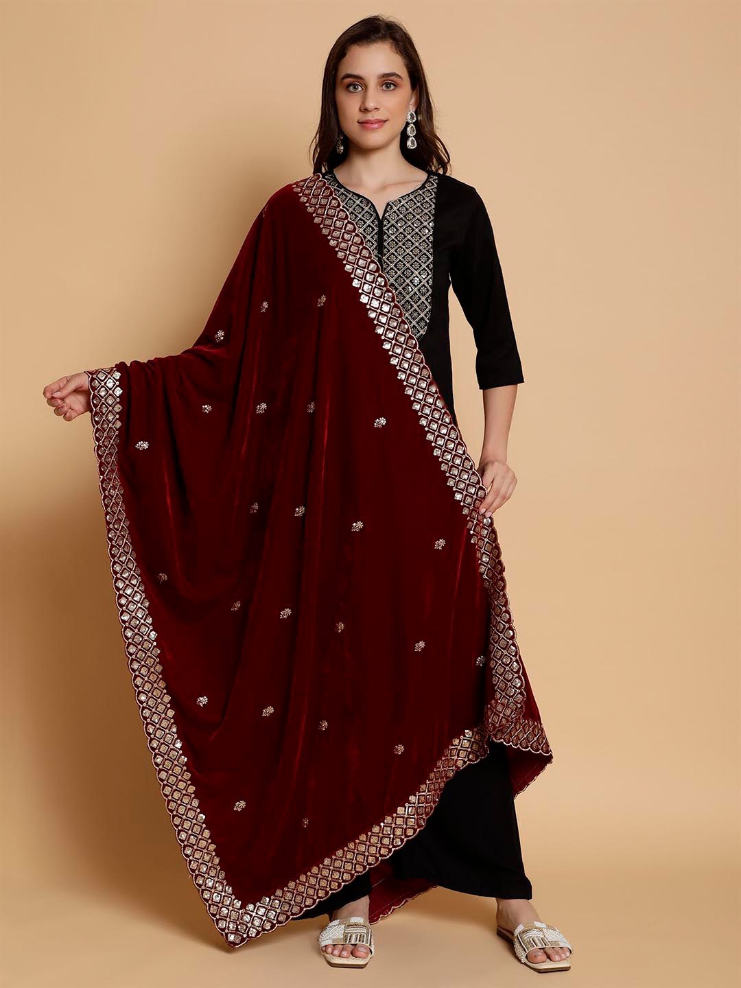 

Moda Chales Maroon Embroidered Velvet Dupatta with Sequinned