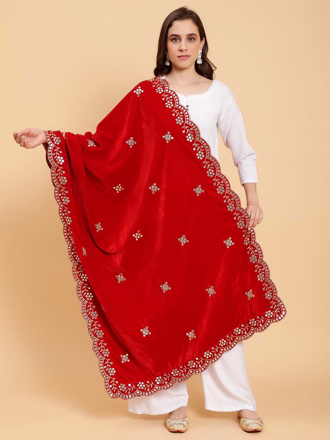 

Moda Chales Ethnic Motifs Embroidered Velvet Dupatta With Sequinned, Red