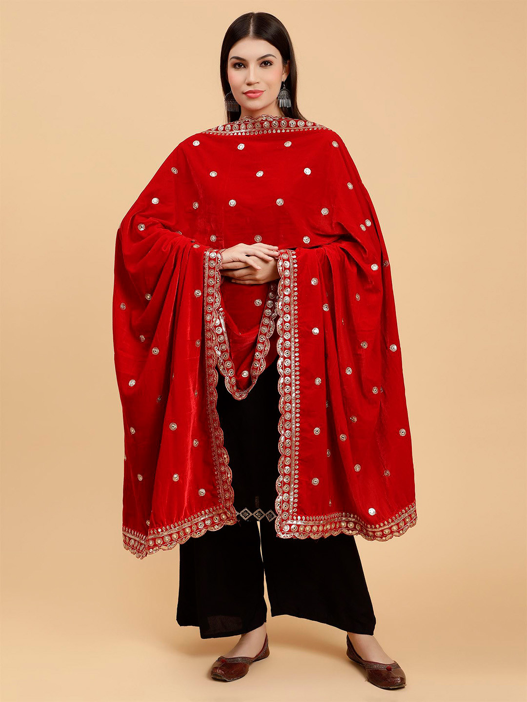 

Moda Chales Embroidered Velvet Dupatta with Sequinned, Red