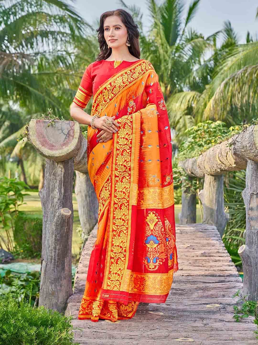 

Ariya Prints Ethnic Motifs Woven Design Zari Silk Cotton Jamdani Saree, Red