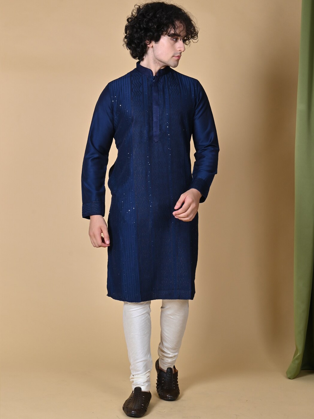

MAAHI FABS Ethnic Motifs Embroidered Sequins Kurta, Navy blue